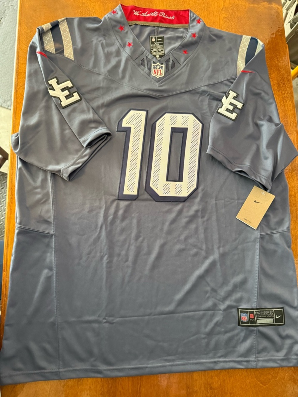 Drake Maye New England Patriots jersey XXL